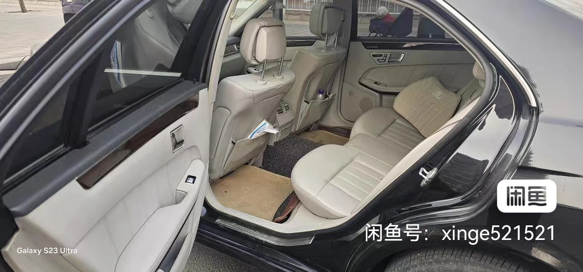 Mercedes-Benz E260L - interior