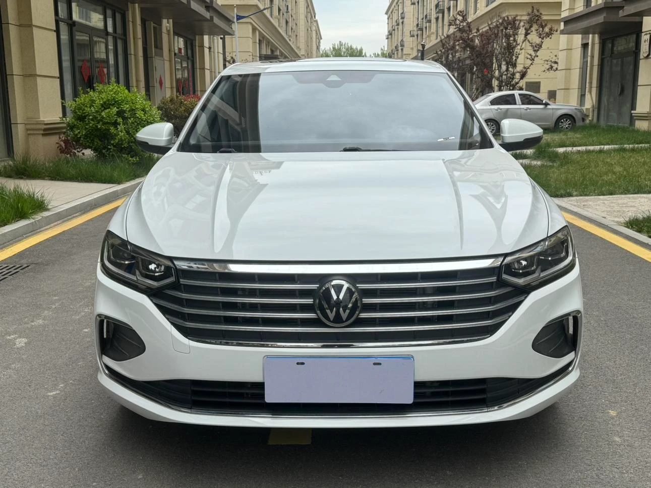 Volkswagen Lavida 300TSI DSG Full Edition - exterior