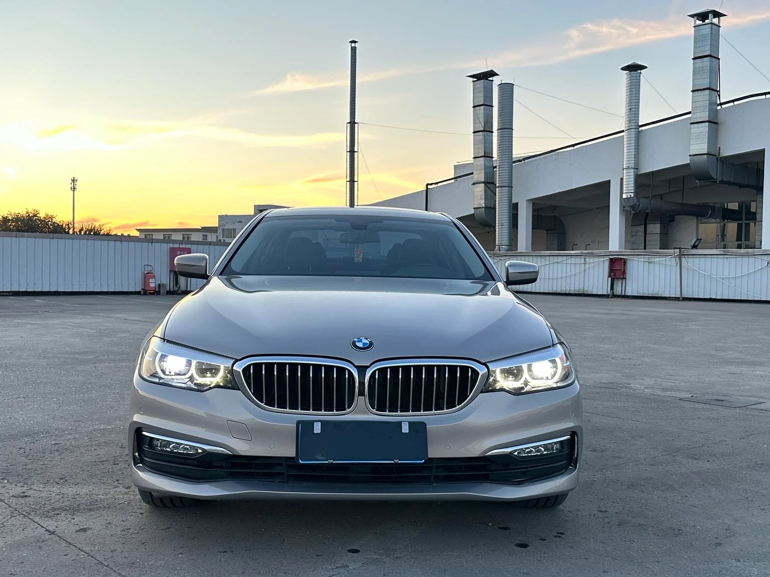 BMW 5 Series 528Li Launch Edition - exterior