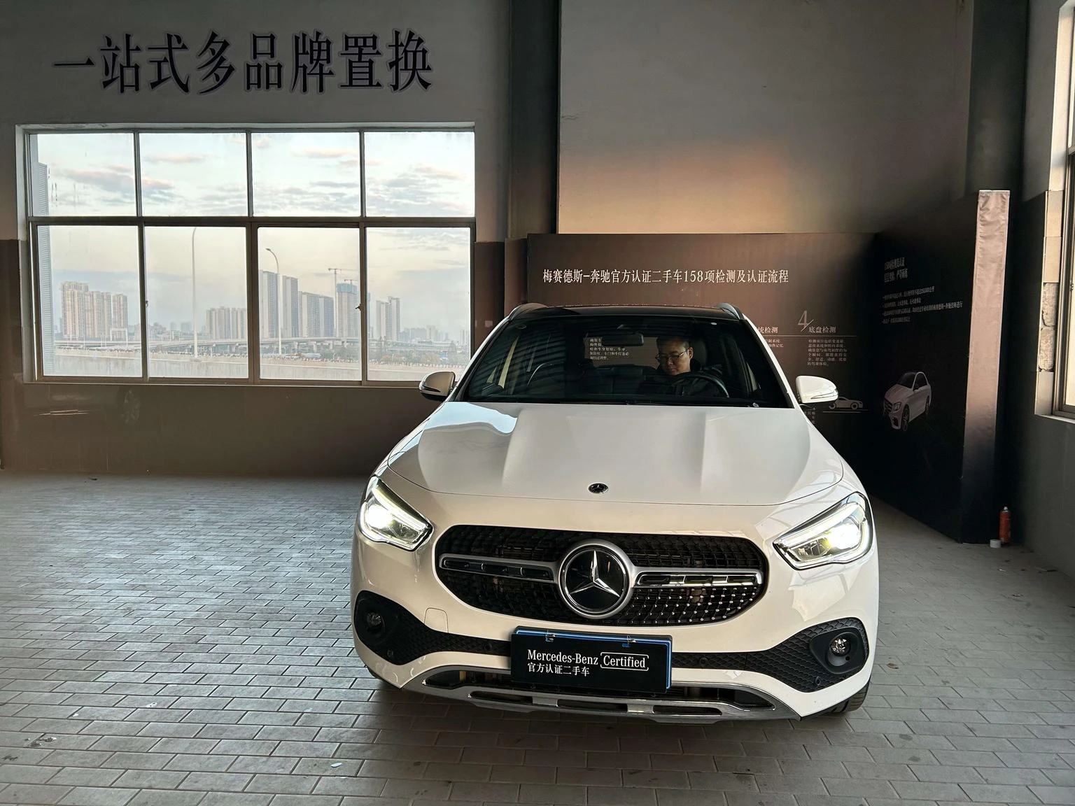 Mercedes-Benz GLA-class 220