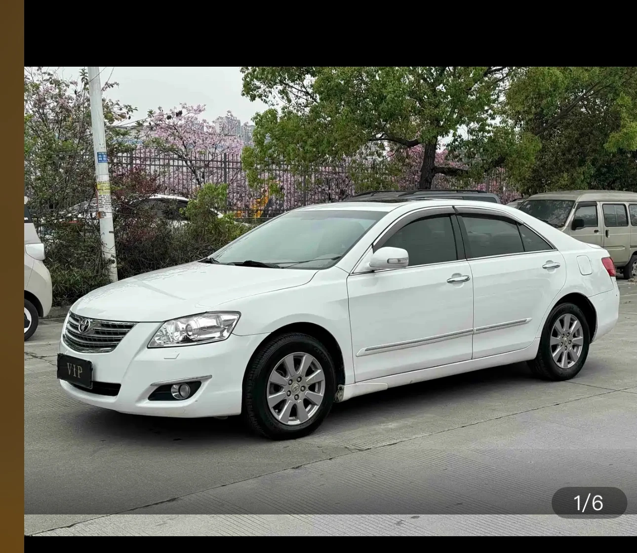 Toyota Camry 240G