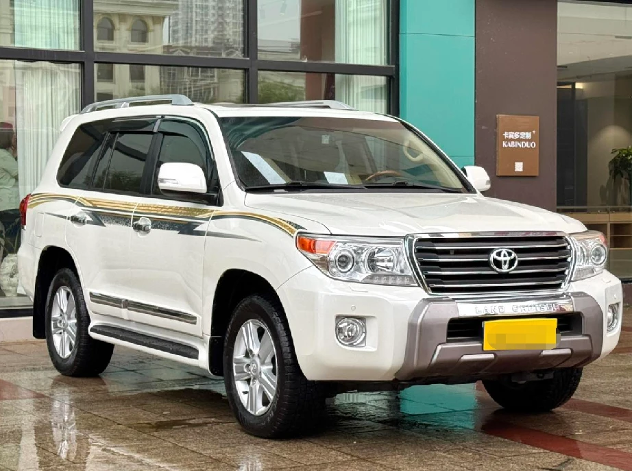 Toyota Land Cruiser - exterior