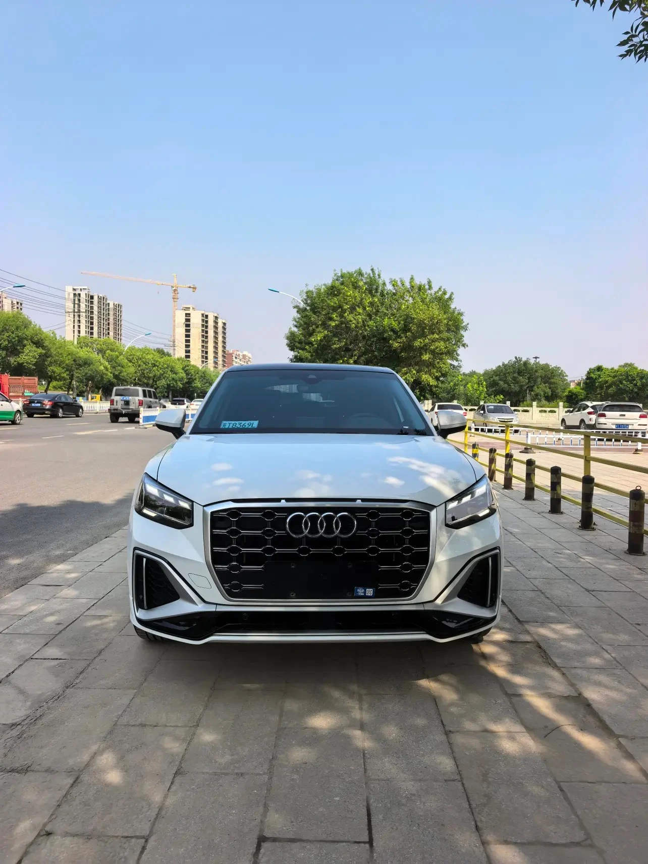 Audi Q2L 35TFSI Progressive Dynamic Trim - exterior