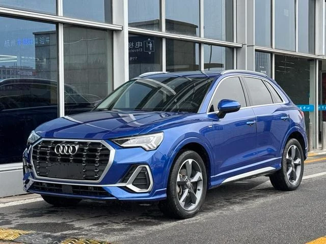 Audi Q3L 40 TFSI Fashion Dynamic Trim