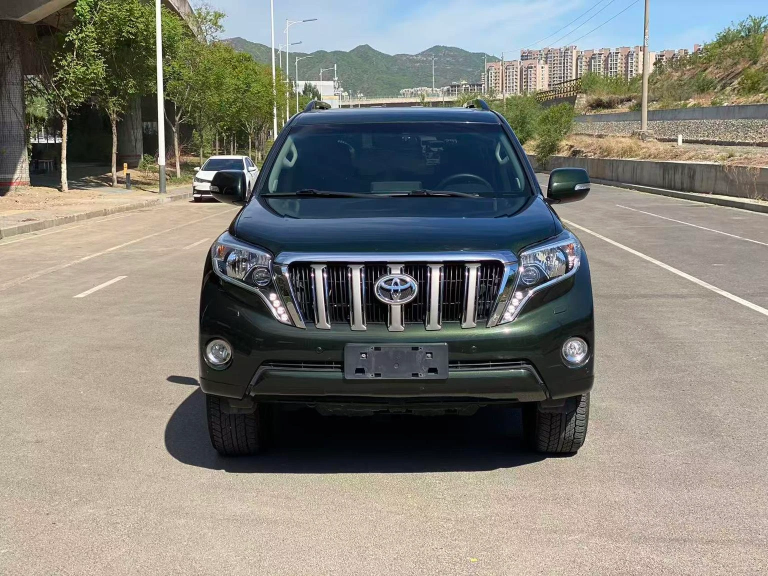 Toyota Prado  3.5L  - exterior