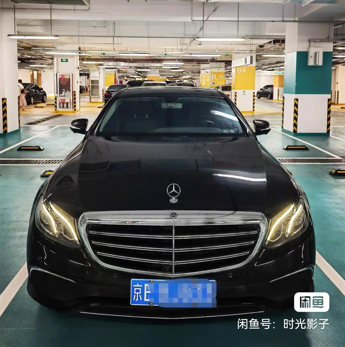 Mercedes-Benz E300L  - engine