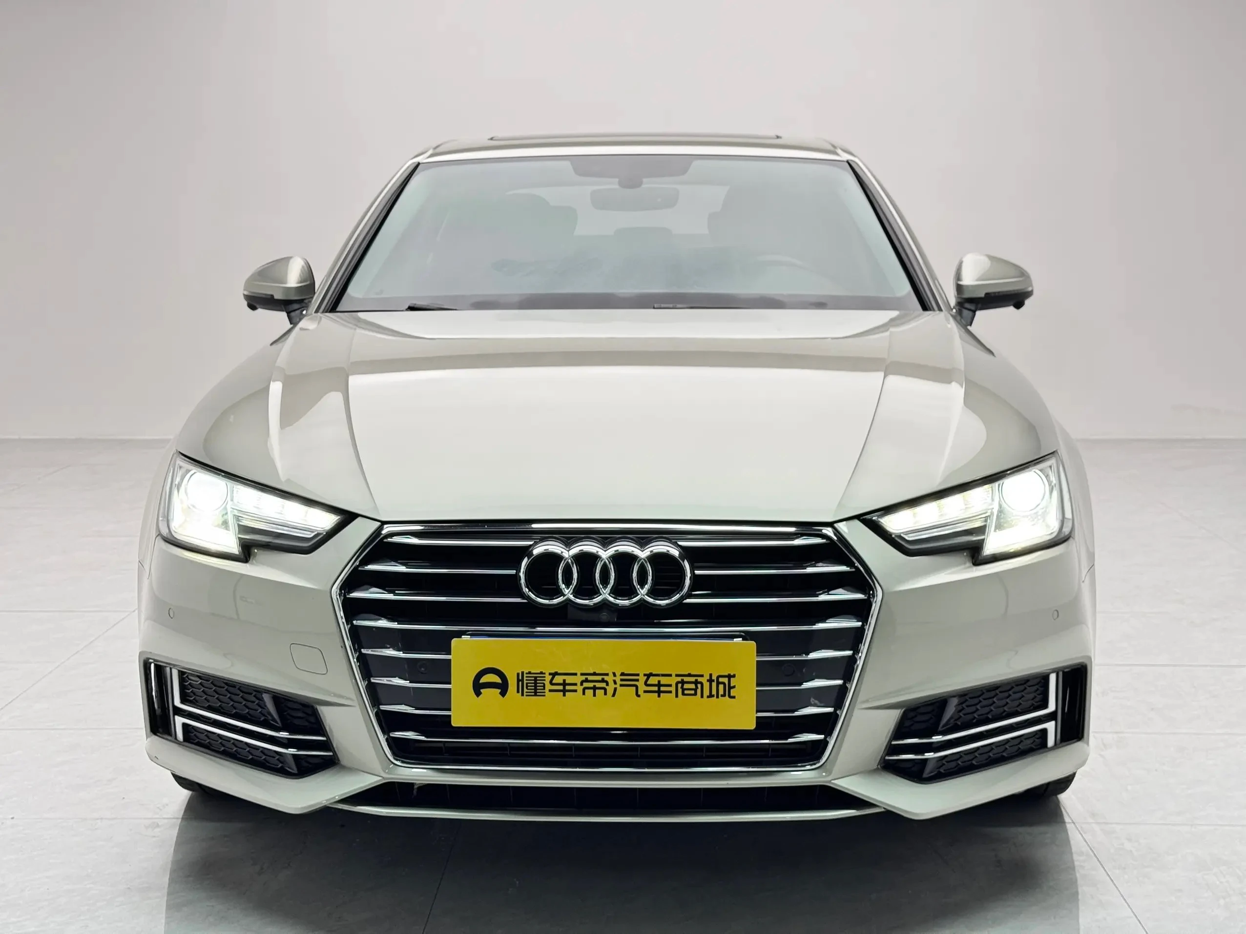 Audi A4L 40 TFSI Progressive - exterior