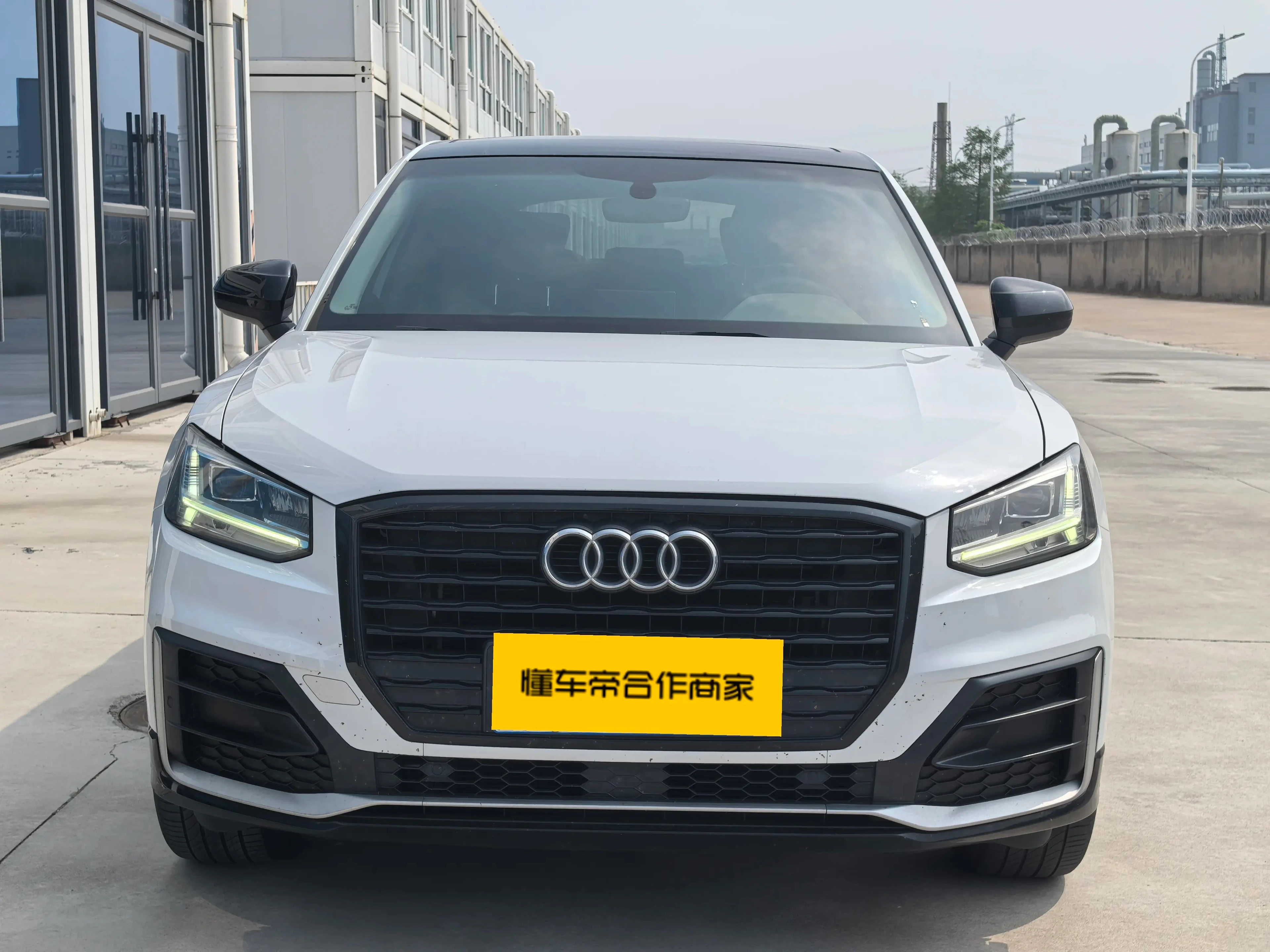 Audi Q2L 35TFSI Fashion Dynamic - exterior