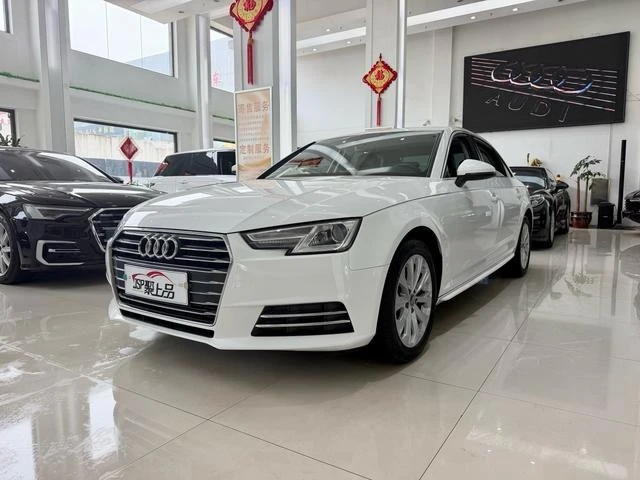 Audi A4L  40TFSI Premium