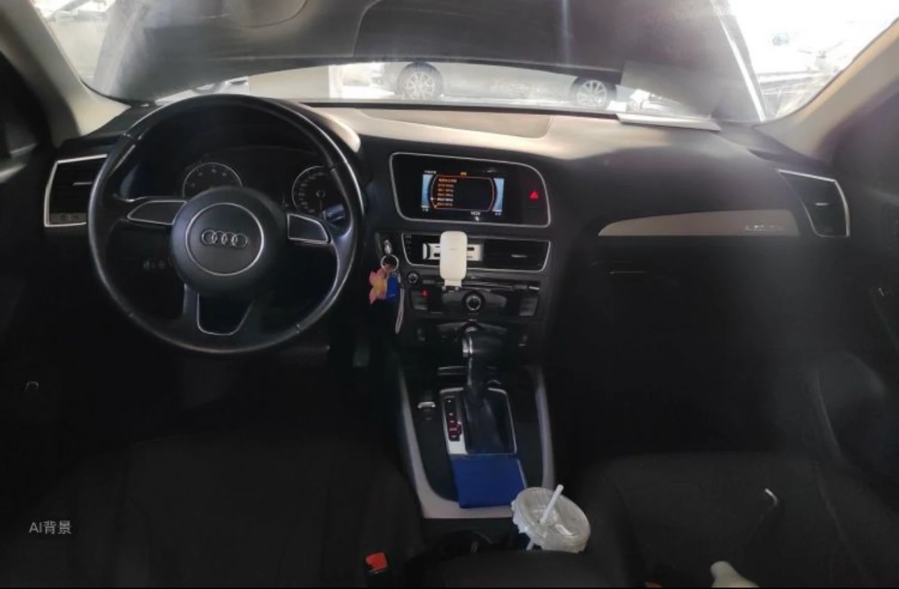 Audi Q5 40 TFSI - interior