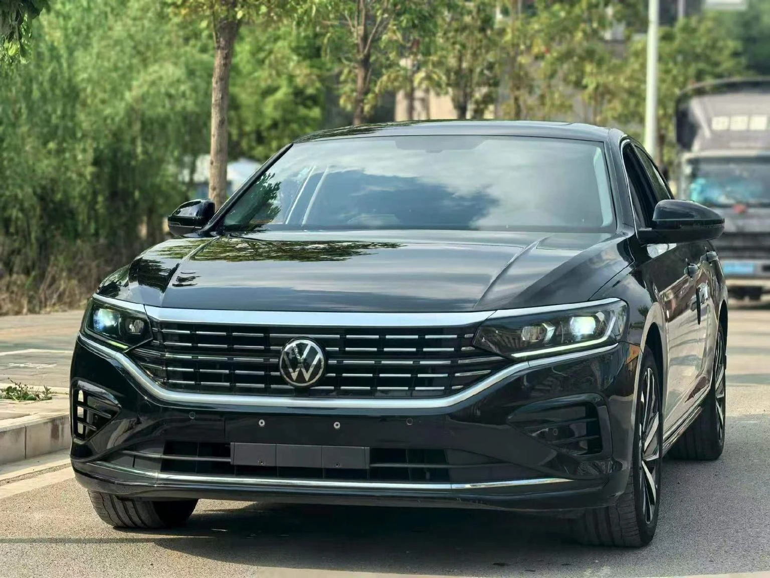 Volkswagen Passat 330TSI Elite Edition