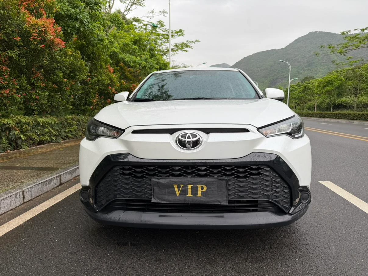 Toyota Frontlander 2.0L CVT Elite Edition - exterior