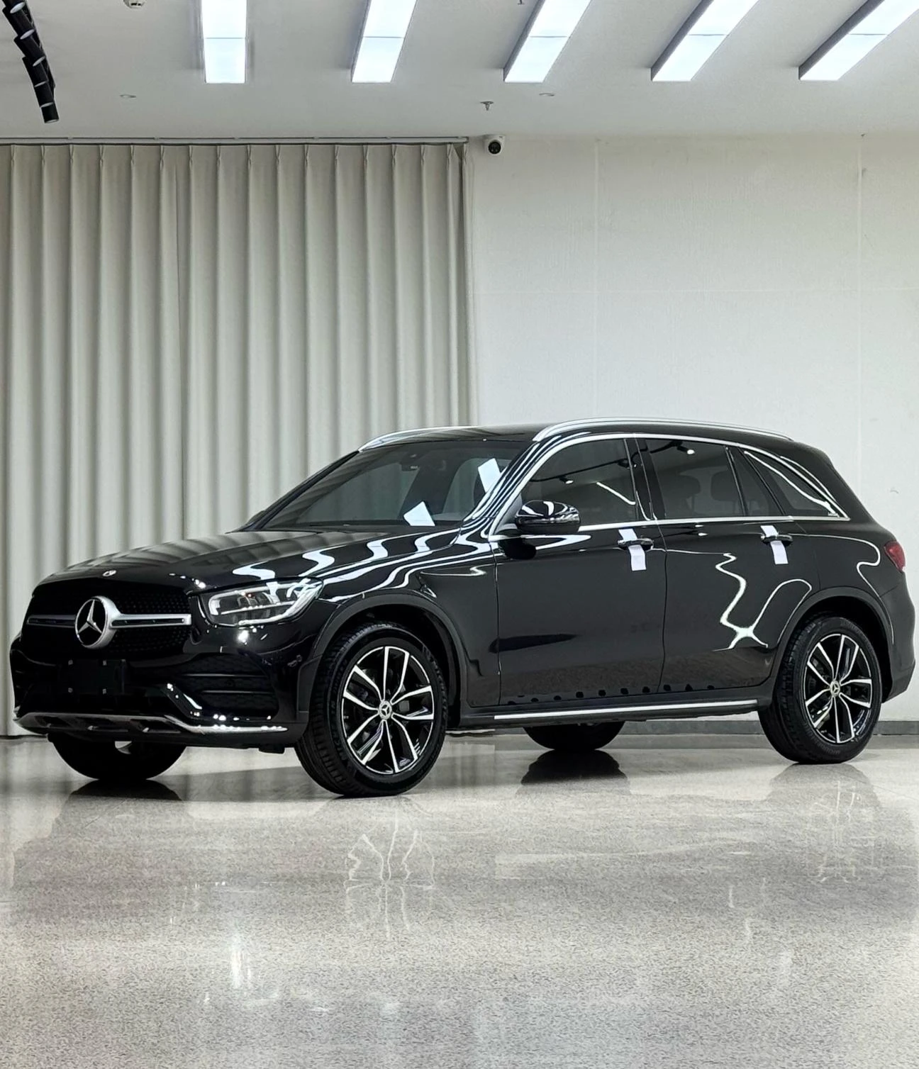 Mercedes-Benz GLC-class 260 L 4MATIC Luxury Edition - exterior