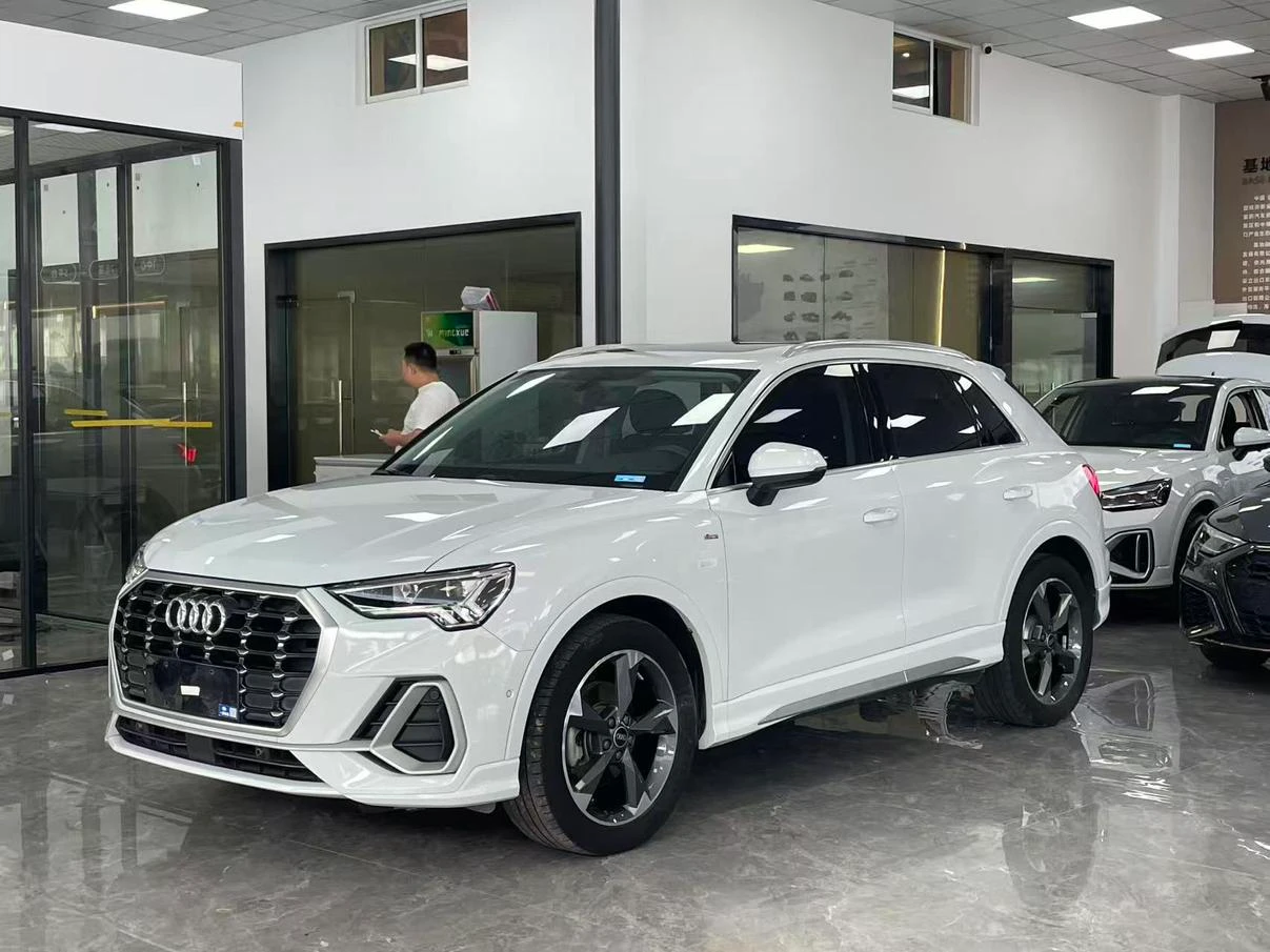 Audi Q3 35 TFSI Fashion Dynamic - exterior