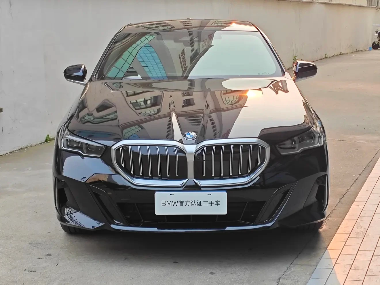 BMW 5 Series 525Li M Sport Package - exterior