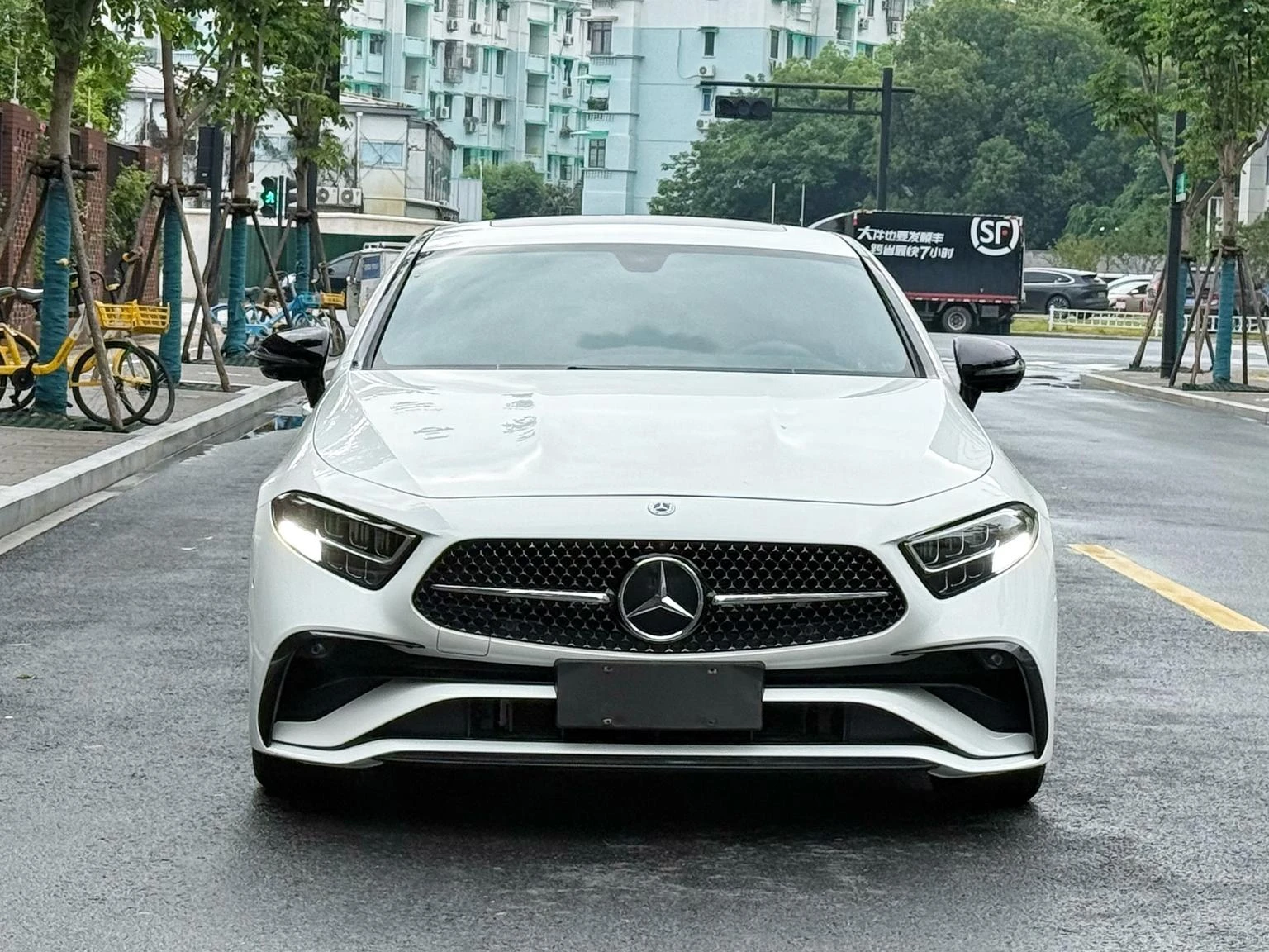 Mercedes-Benz CLS-class 300 Dynamic - exterior