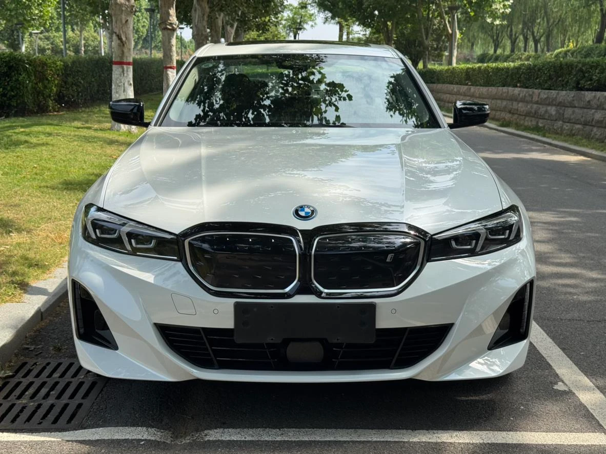 BMW i3 eDrive40L Night Package - exterior