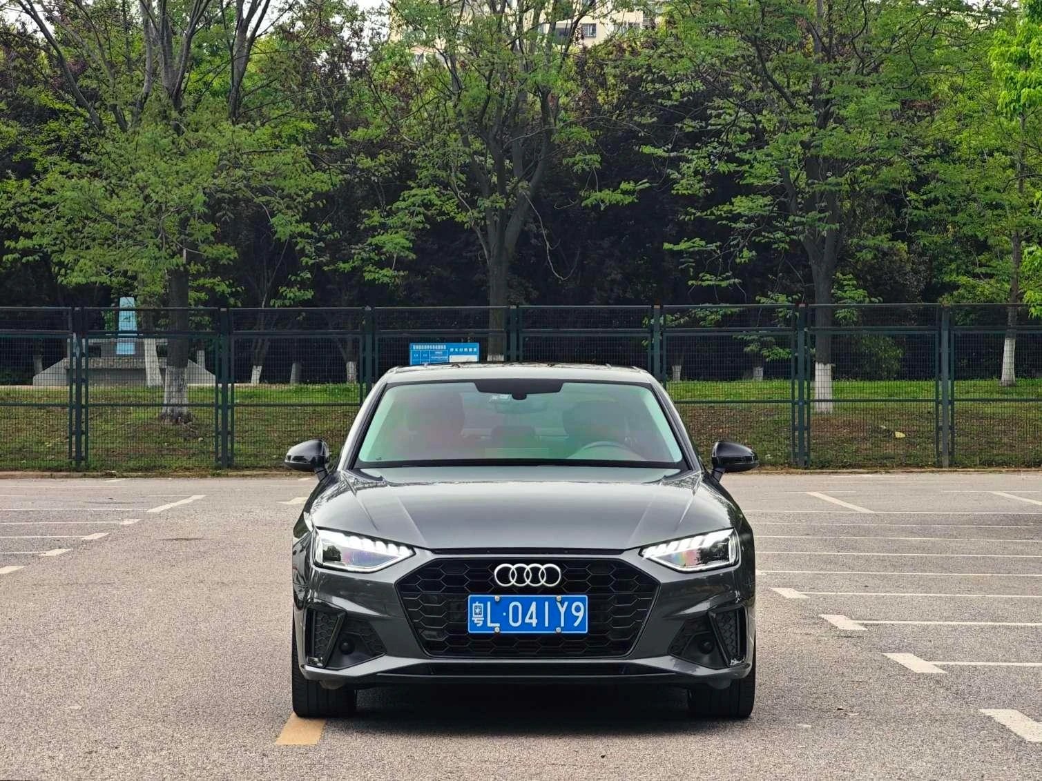 Audi A4L 40 TFSI - exterior