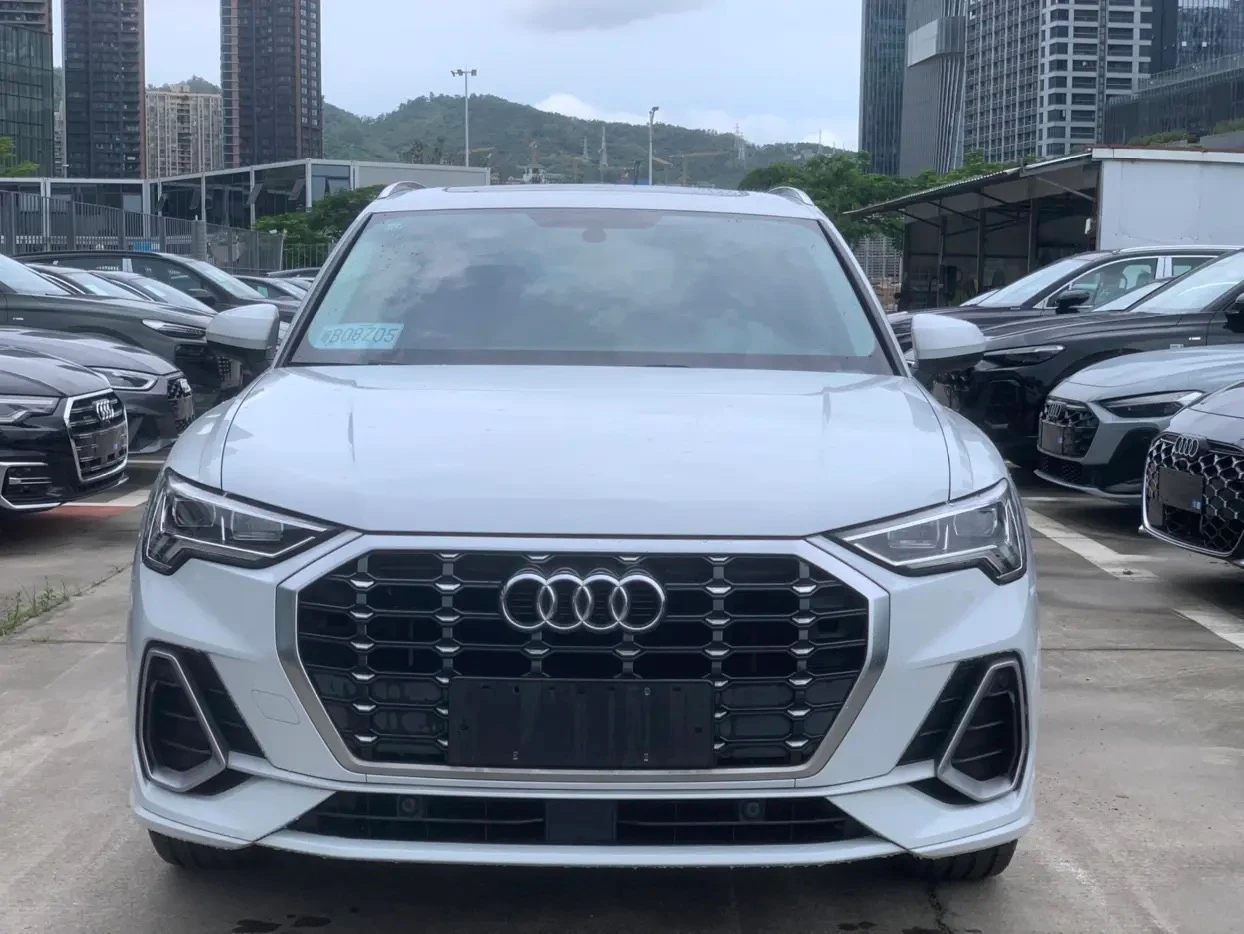Audi Q3 35TFSI  - exterior
