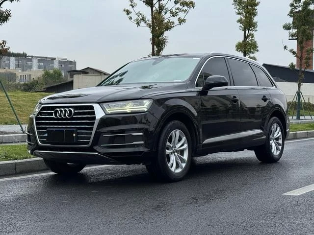 Audi Q7 40TFSI Comfort