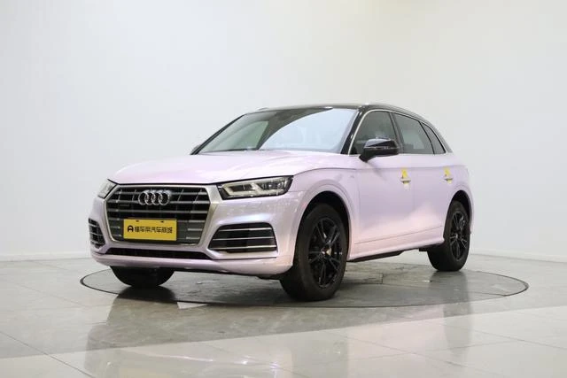 Audi Q5L 40TFSI  Fashion Model