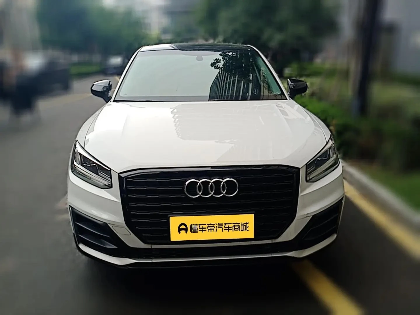 Audi Q2L 35TFSI Progressive Dynamic - exterior