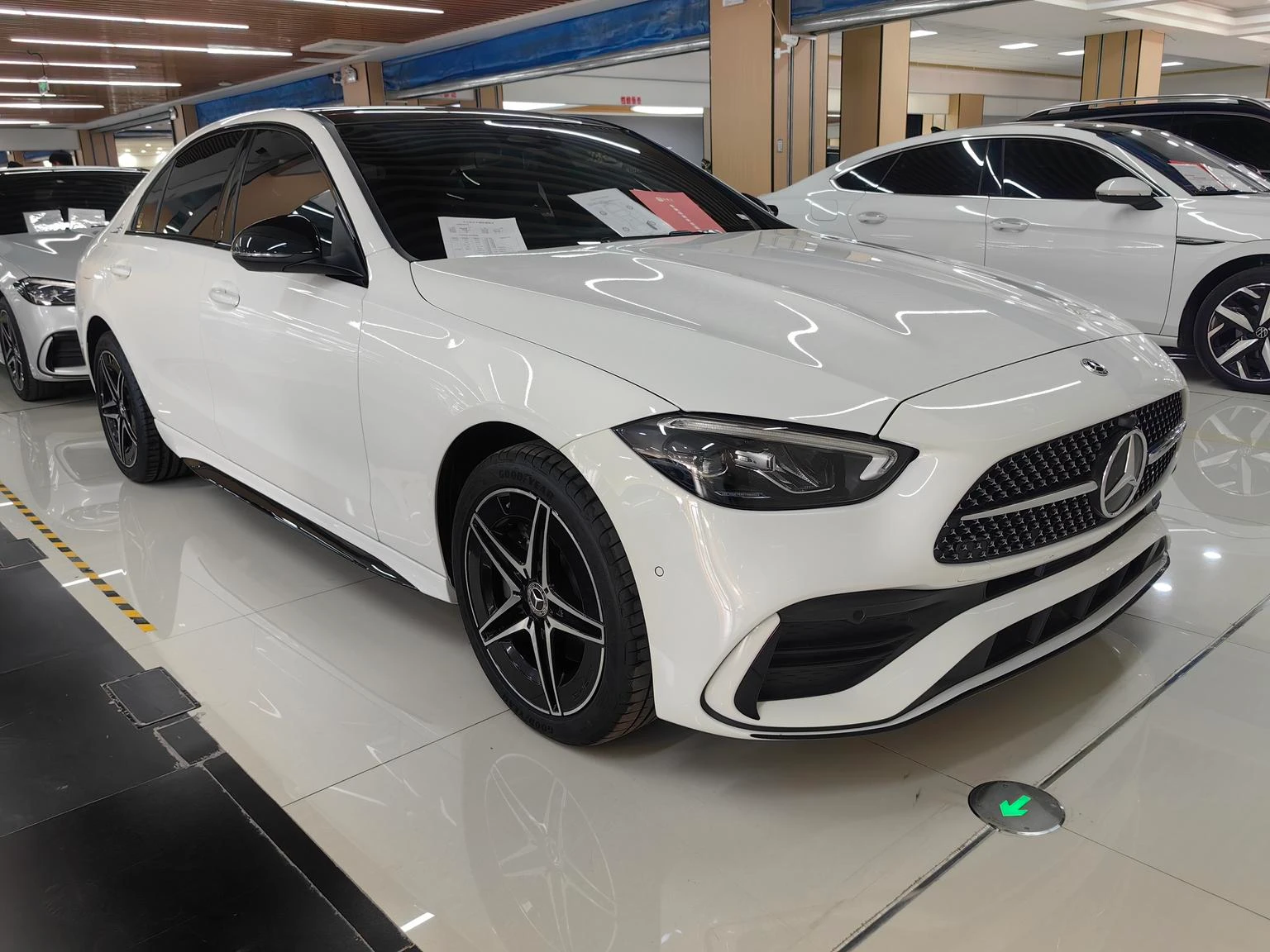 Mercedes-Benz C-Class C260 L Facelift Sport Edition - exterior