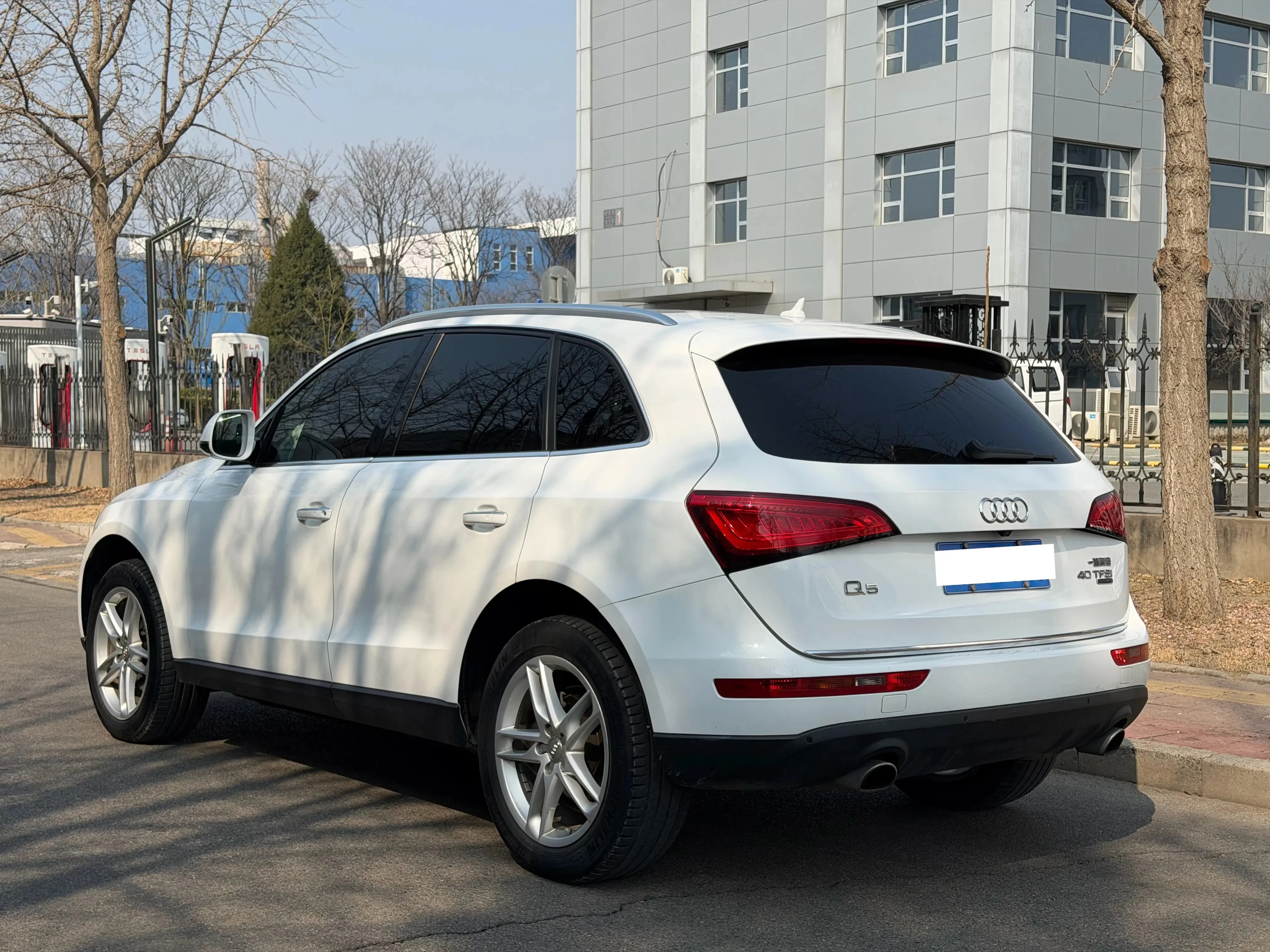 Audi Q5 40TFSI Comfort - exterior