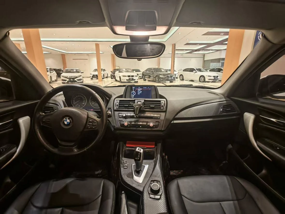 BMW 1 Series 116i  - interior