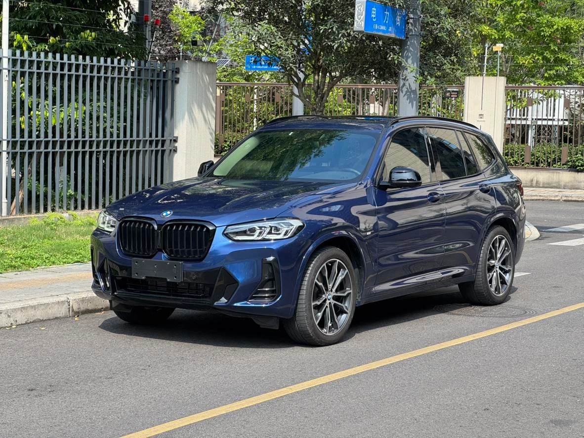 BMW X3 xDrive30i Leading M Night Package - exterior
