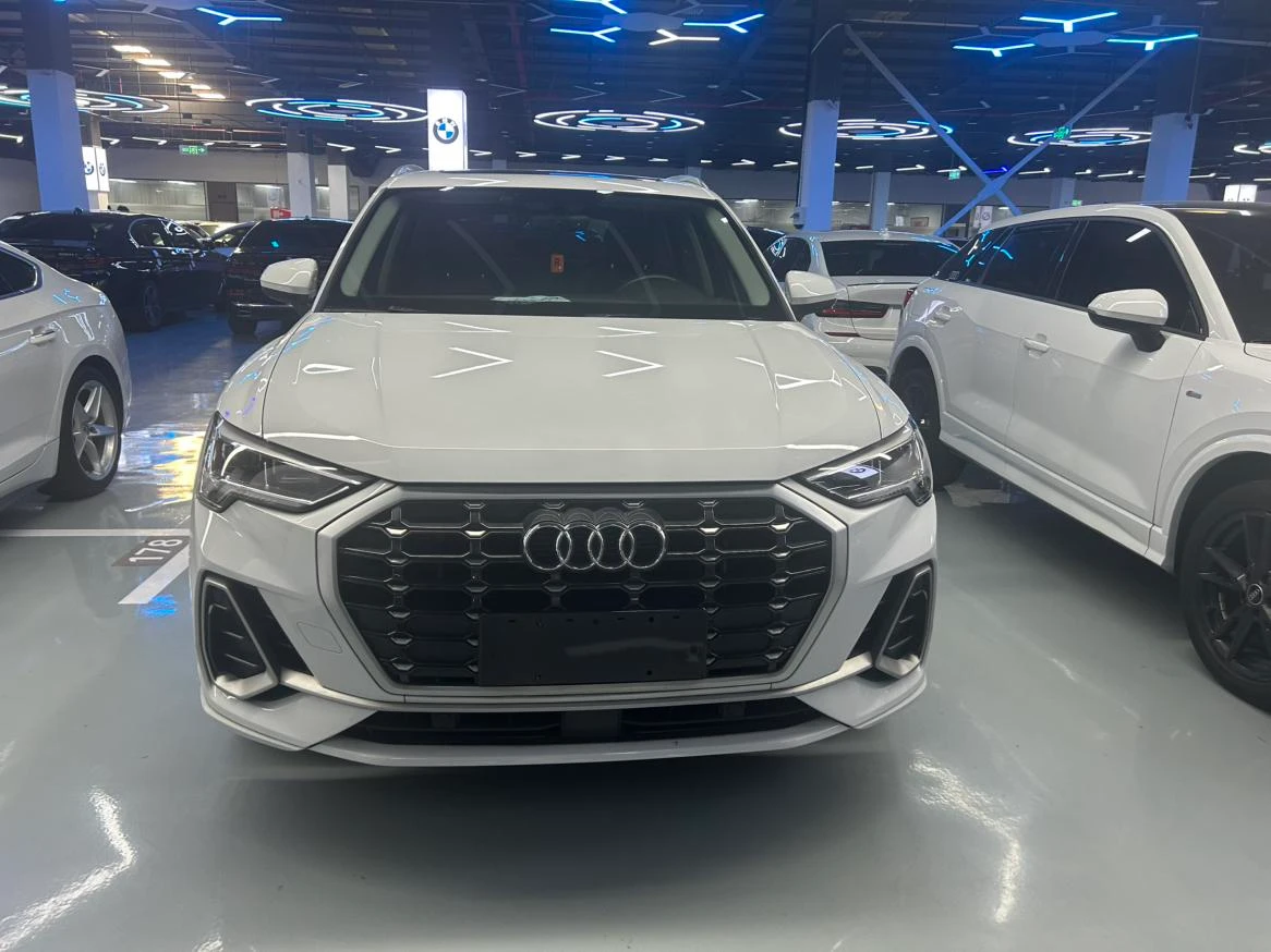 Audi Q3 35 TFSI Fashion Dynamic Trim - exterior