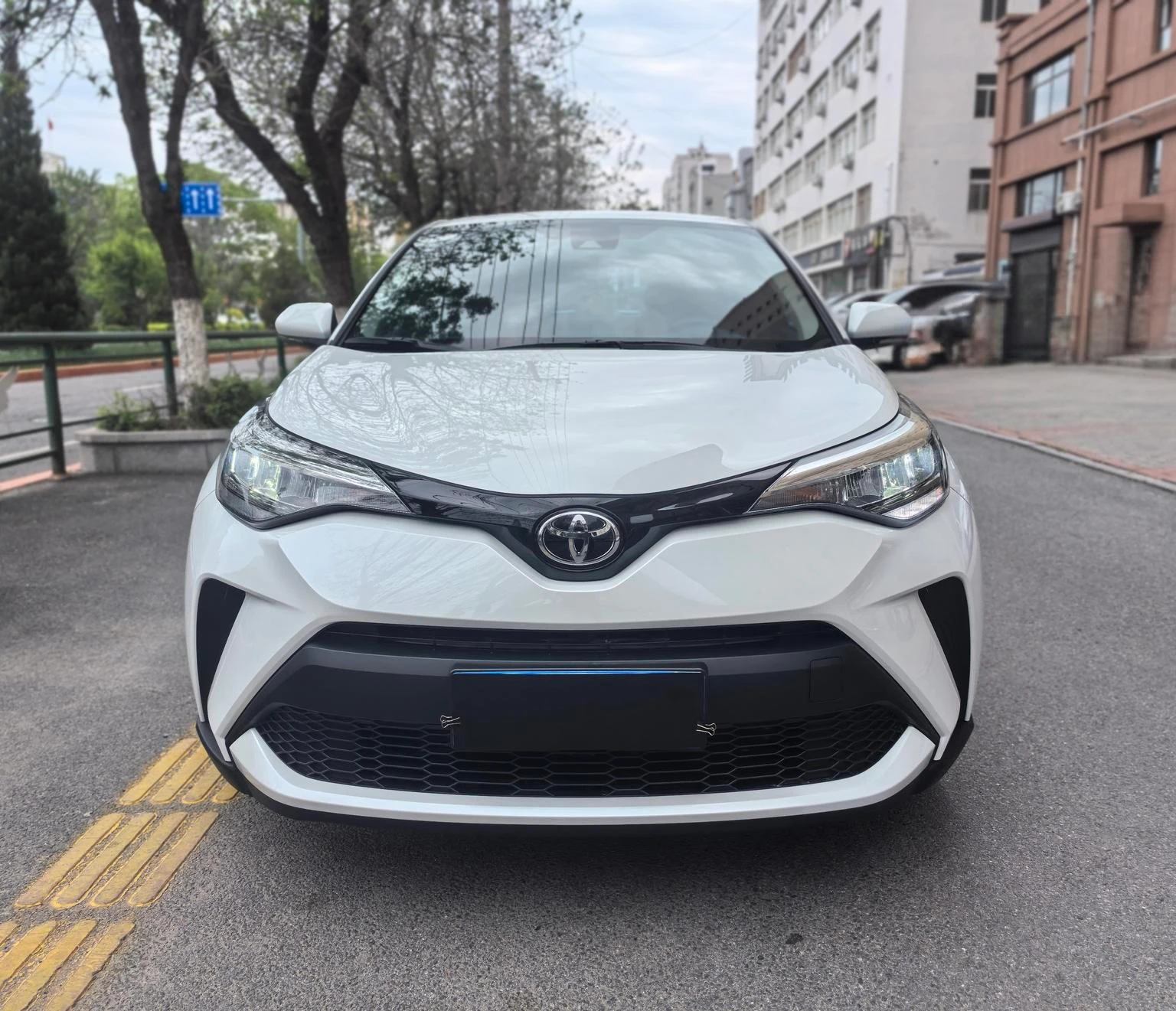 Toyota C-2HR 2.0L Comfort Edition - exterior