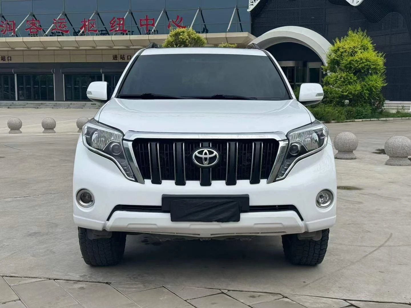 Toyota Prado  4.0L - exterior
