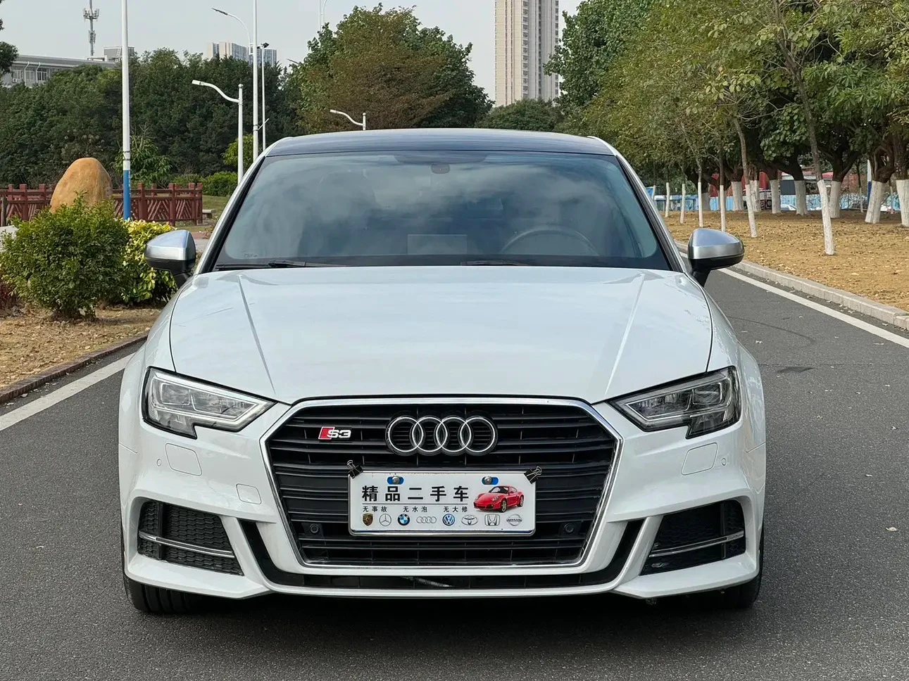 Audi A3 35TFSI Premium - exterior