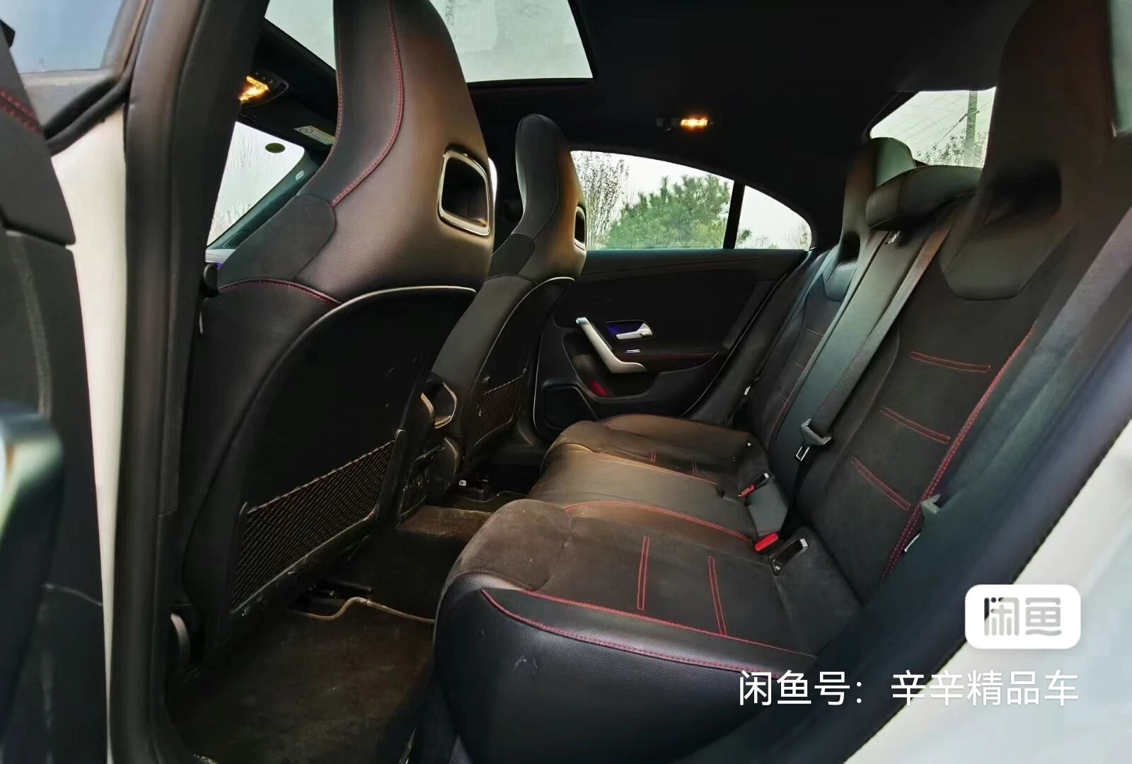 Mercedes-Benz GLA200 4MATIC  - interior