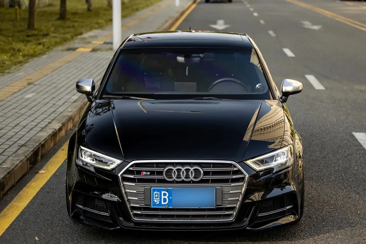 Audi S3 Facelift 2.0T Limousine - exterior