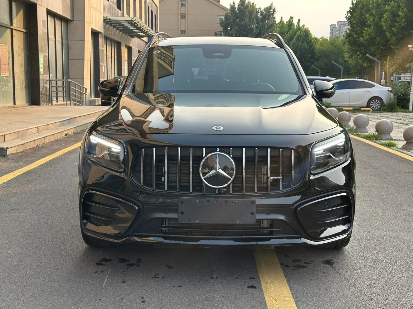 Mercedes-Benz GLB-Class GLB35 4MATIC AMG - exterior