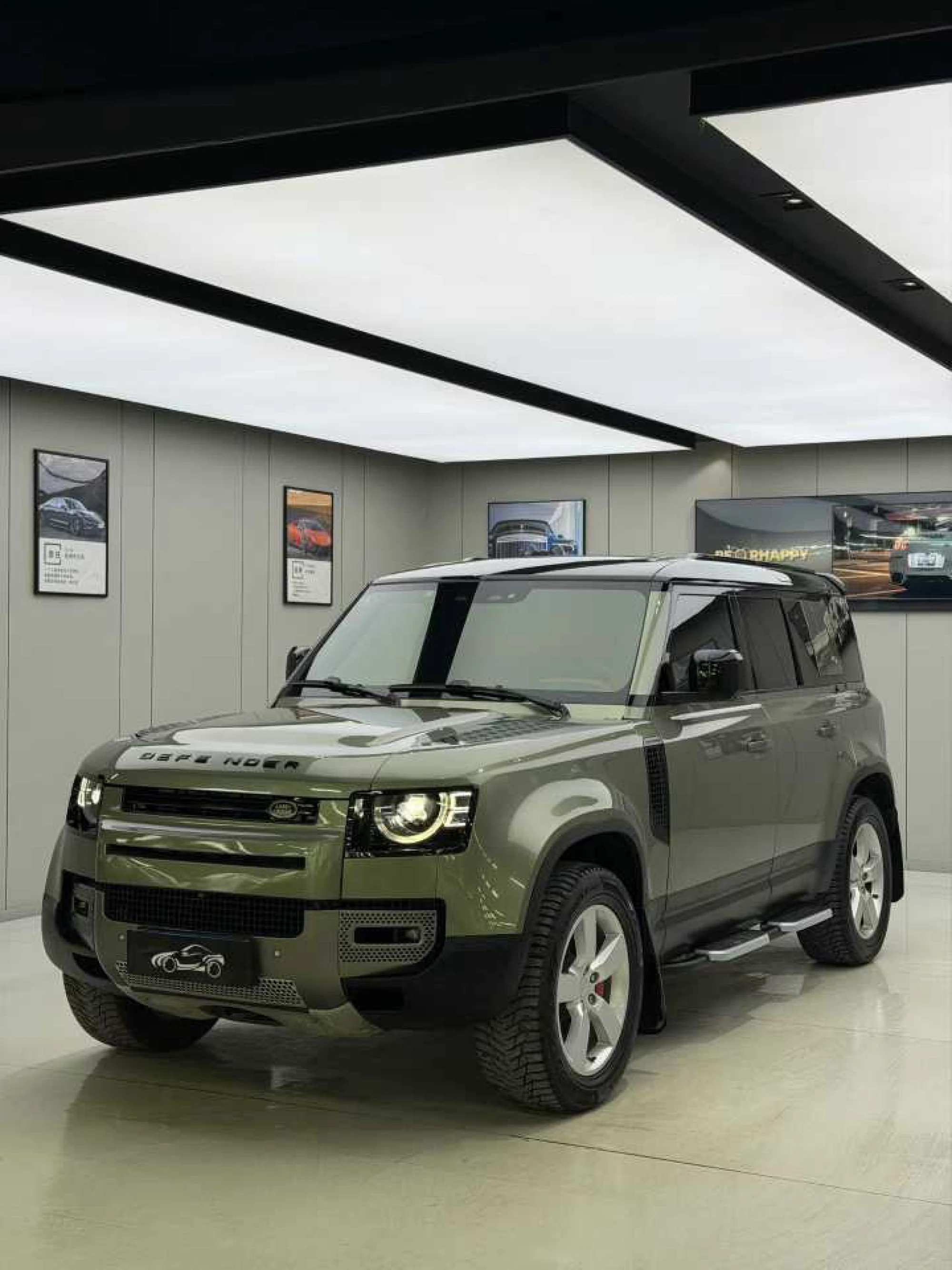 Land Rover Defender 110 P400 X