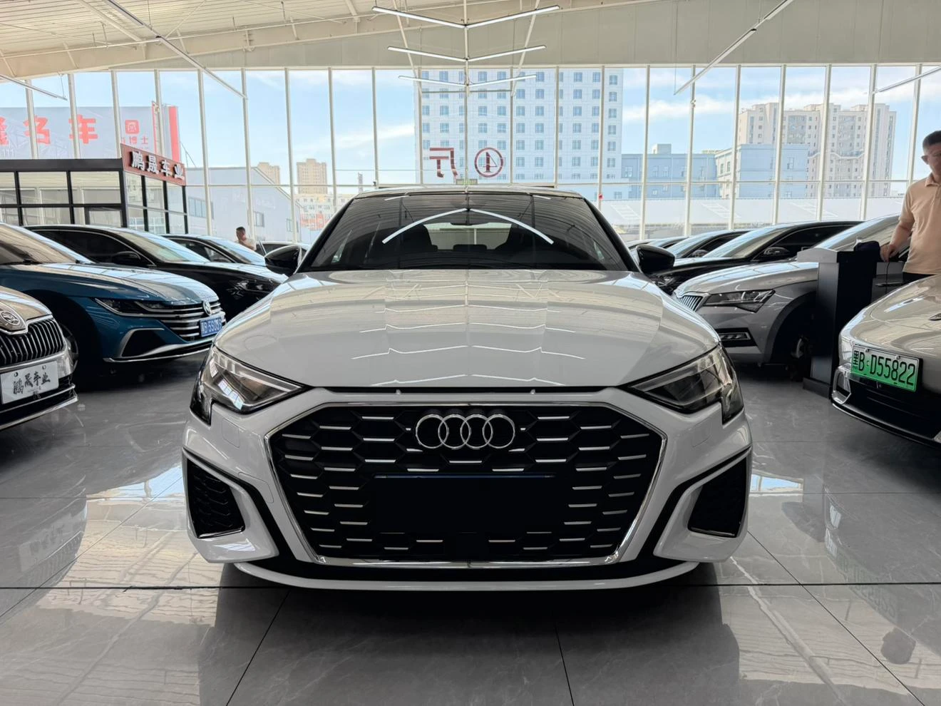 Audi A3 Sportback 35 TFSI Luxury Sport - exterior