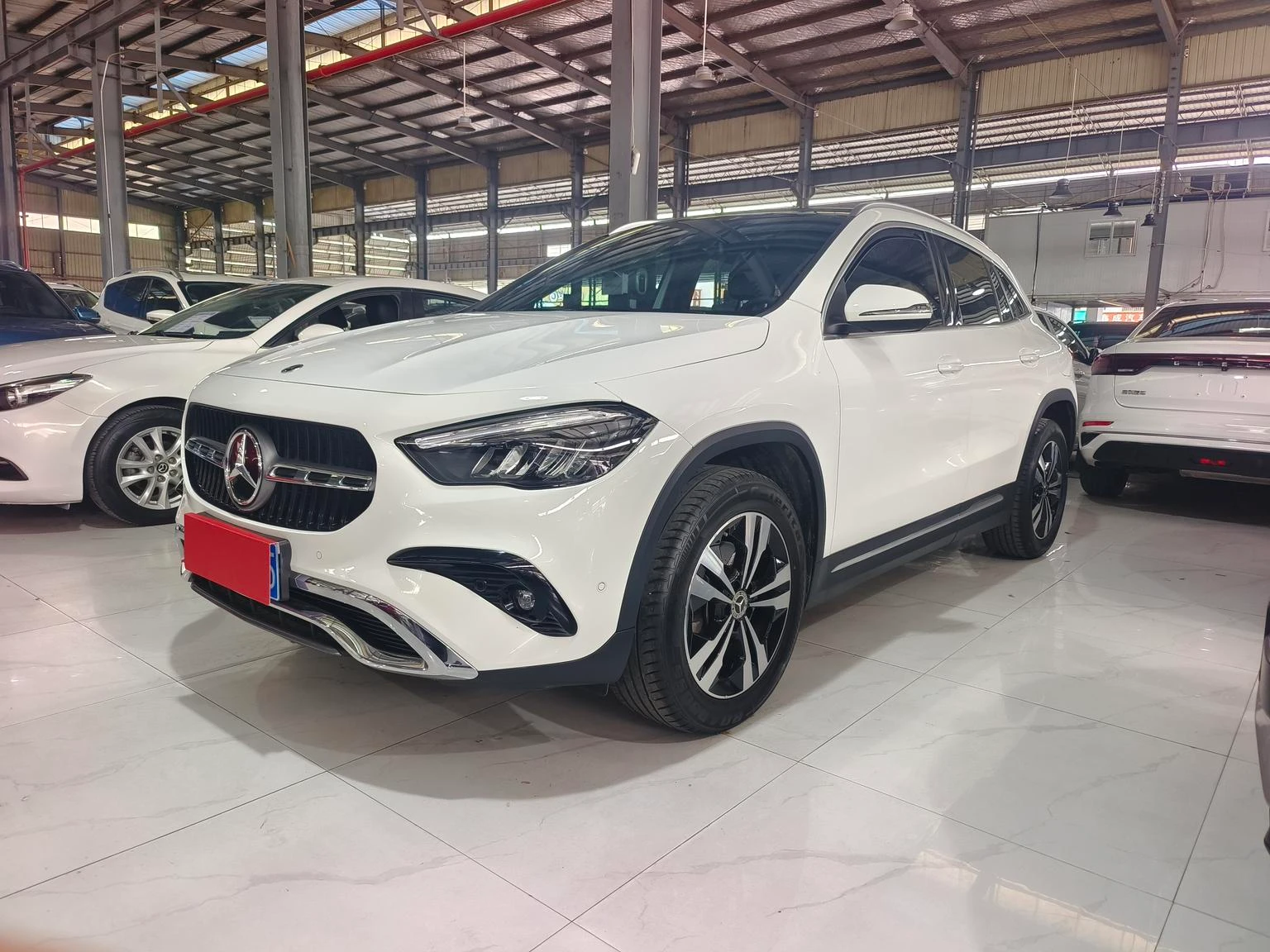 Mercedes-Benz GLA Class GLA 200 - exterior