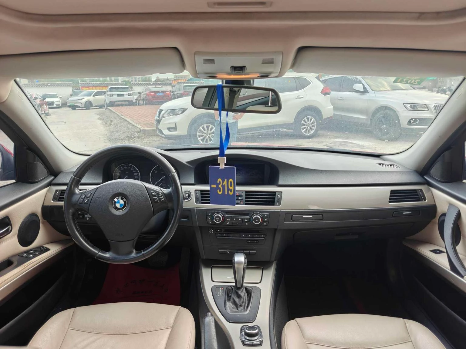 BMW 3 Series 320i  - interior