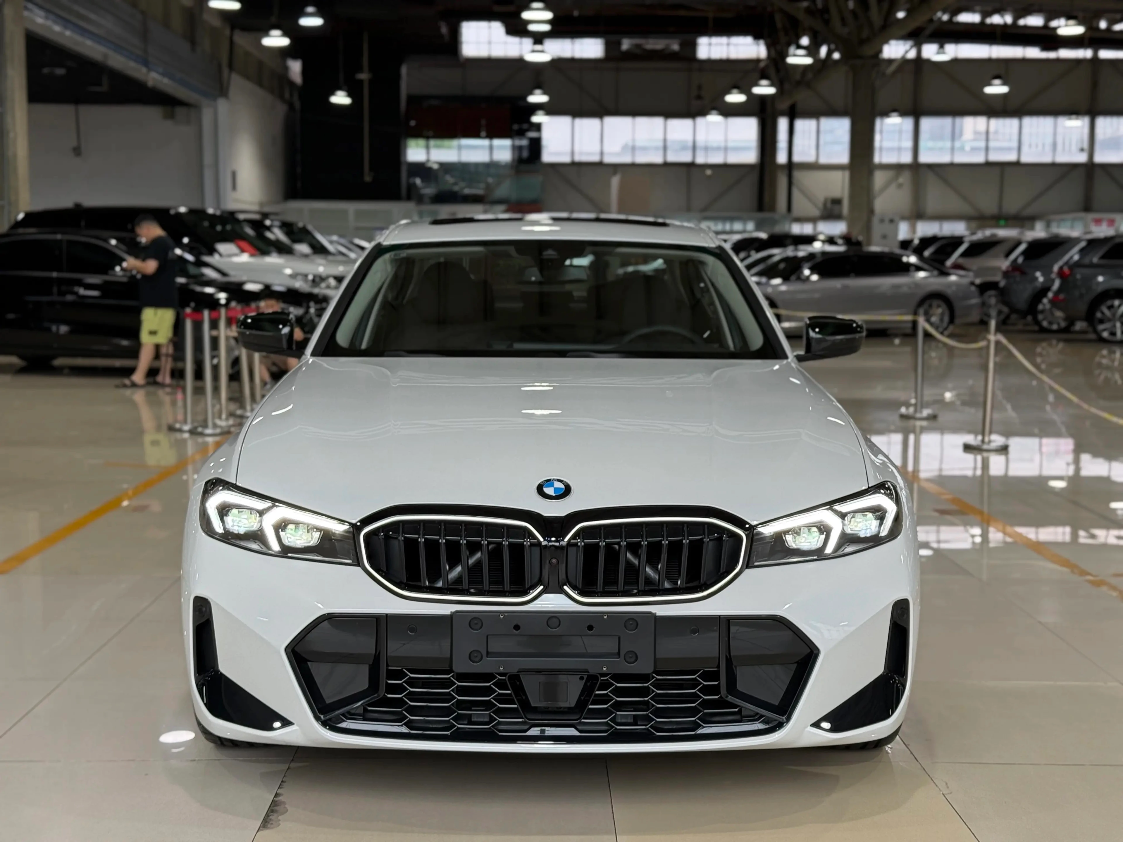 BMW 3 Series 330Li M Sport Package - exterior
