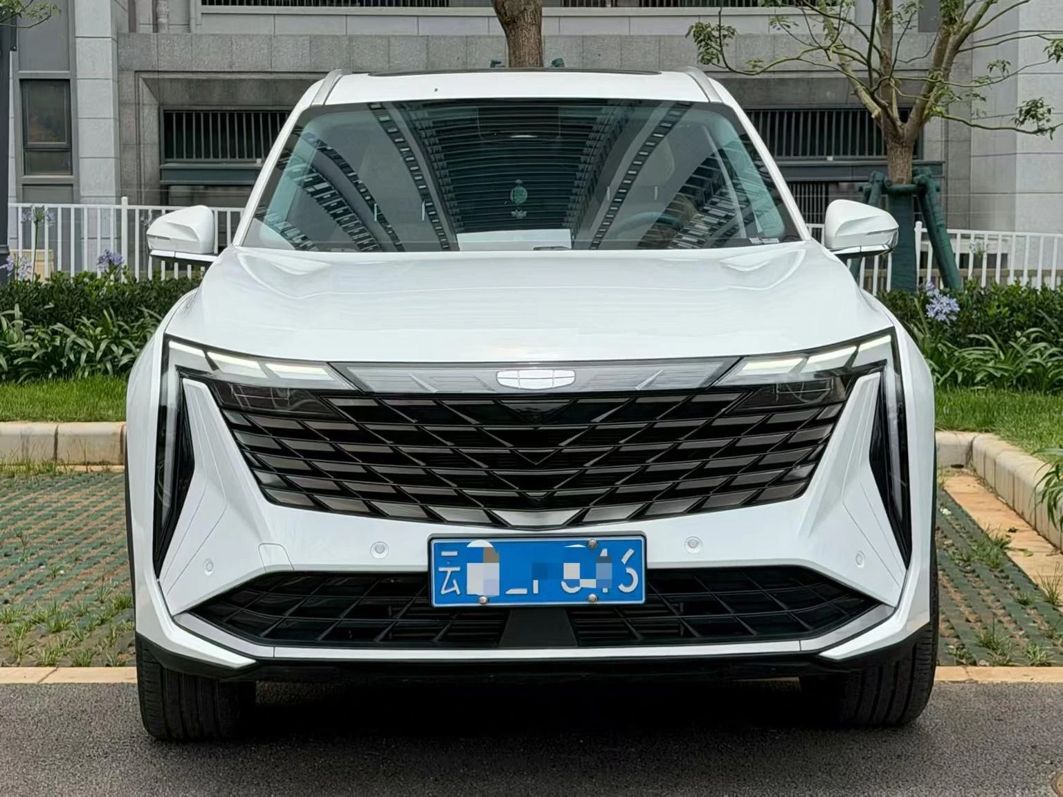 Geely Boyue L 1.5TD DCT Premium - exterior