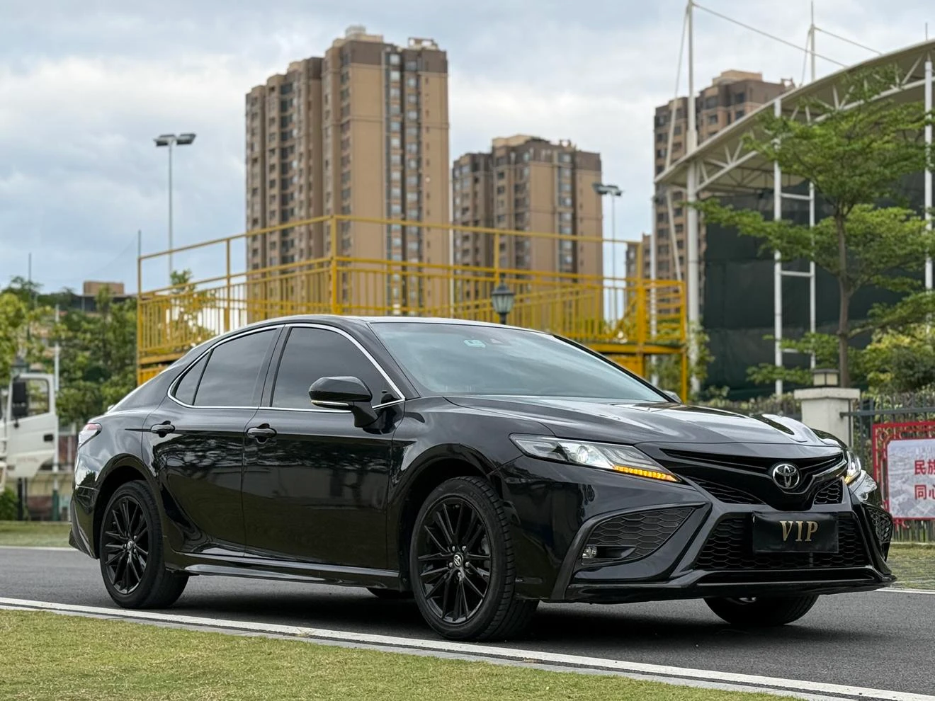 Toyota Camry 2.0L CVT 2WD - exterior