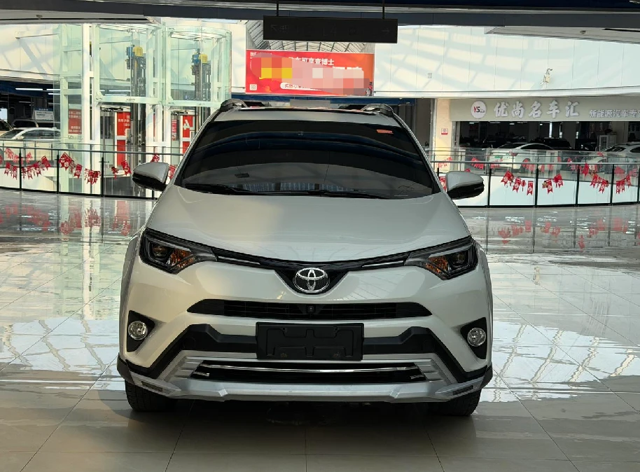 Toyota RAV4 CVT 2WD - exterior