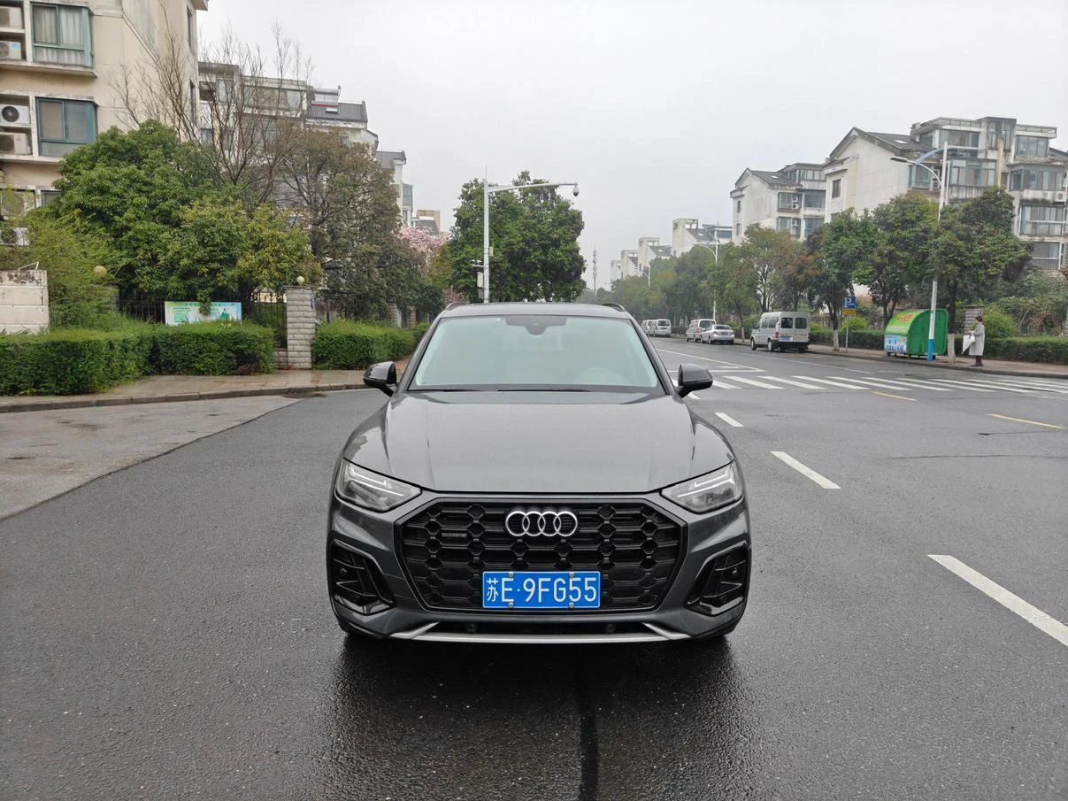 Audi Q5L 40 TFSI  - exterior