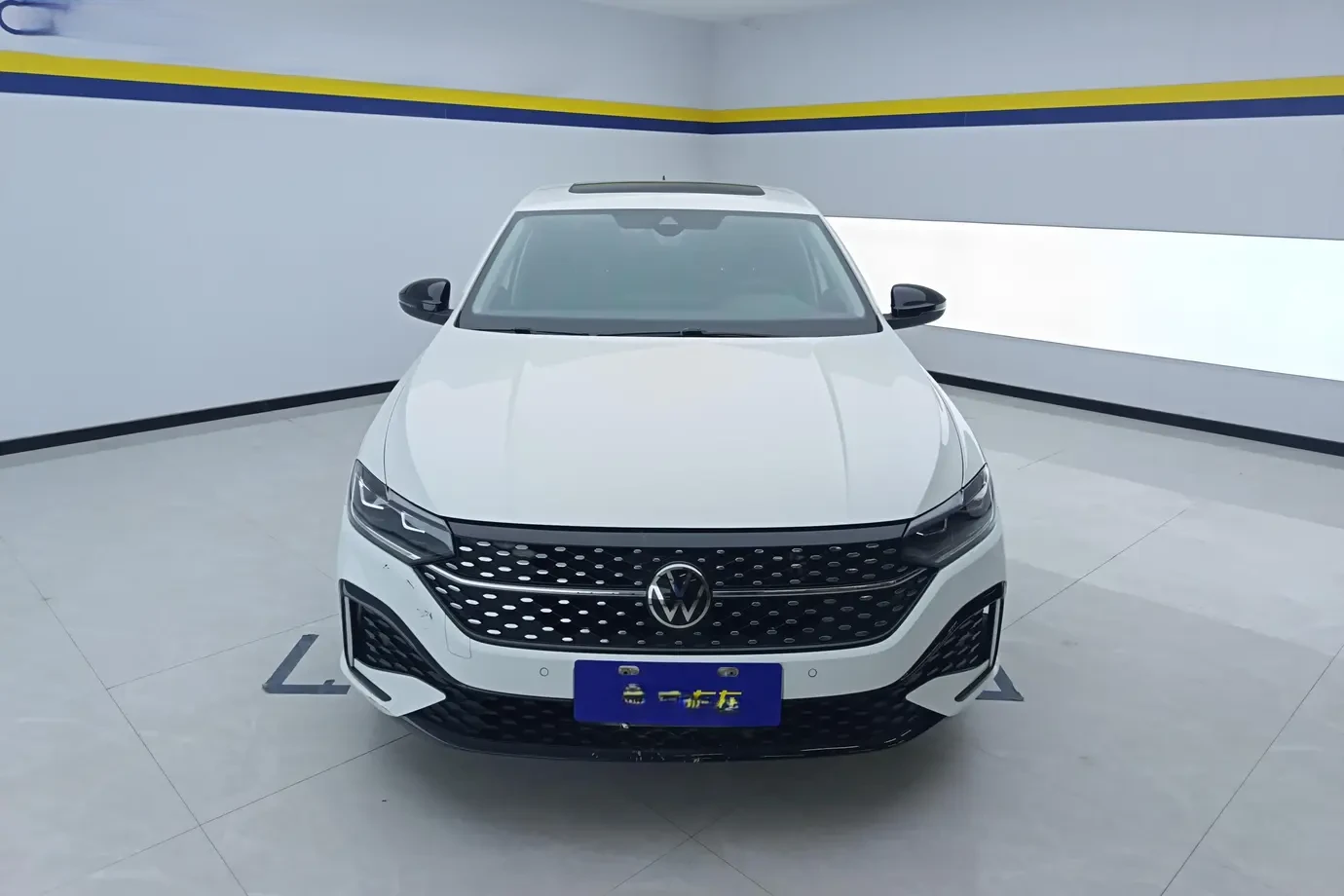 Volkswagen Lavida 300TSI DSG Starry Sky Leading Edition - exterior