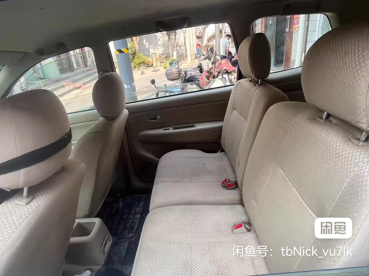  Xenia M80  - interior