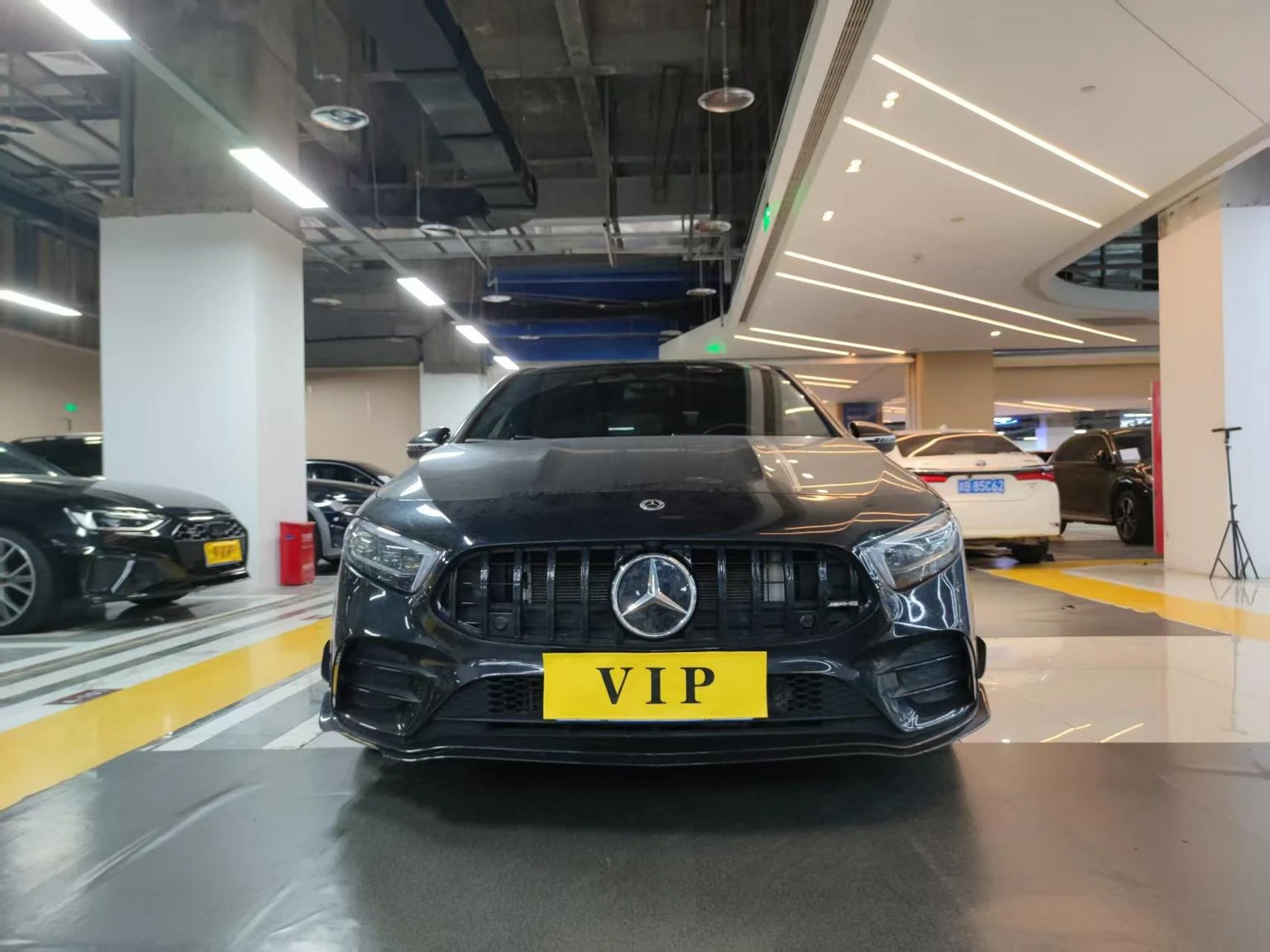 Mercedes-Benz A-Class A35 L 4MATIC AMG - exterior
