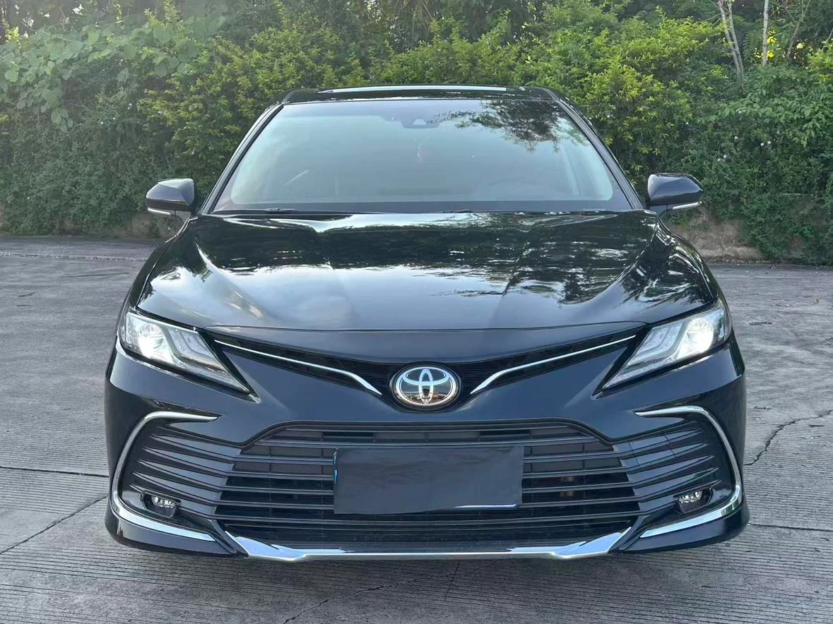 Toyota Camry 2.0G Luxury Edition - exterior